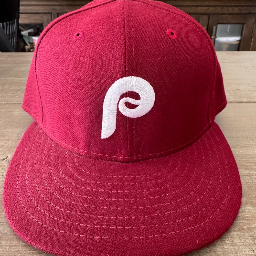Philadelphia Phillies 
New Era Hat Cap Fitted 
7.5